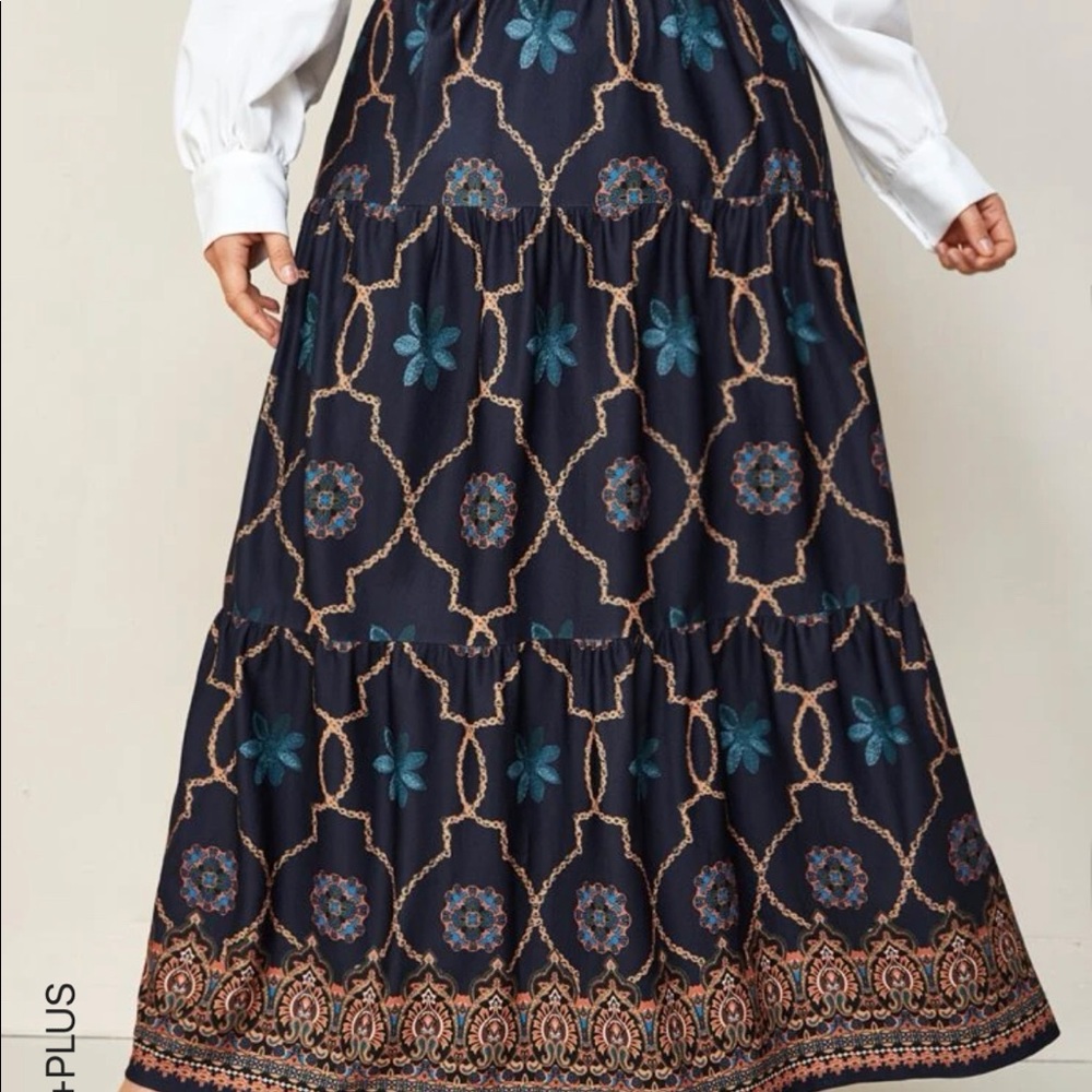 Beautiful plus size skirt
